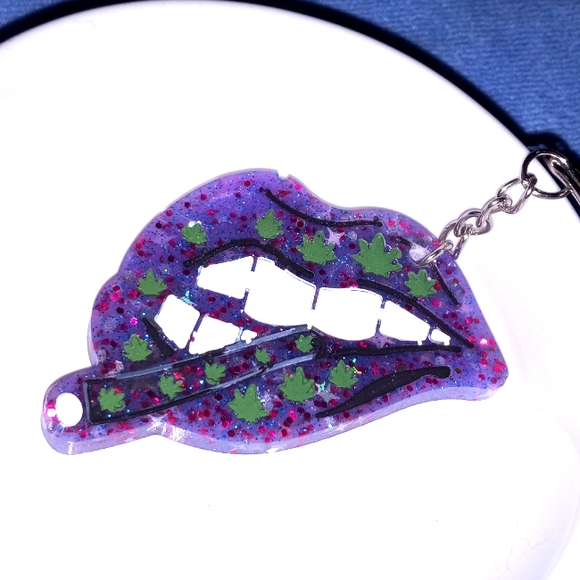 Stoner vibes keychain - Picture 1 of 6